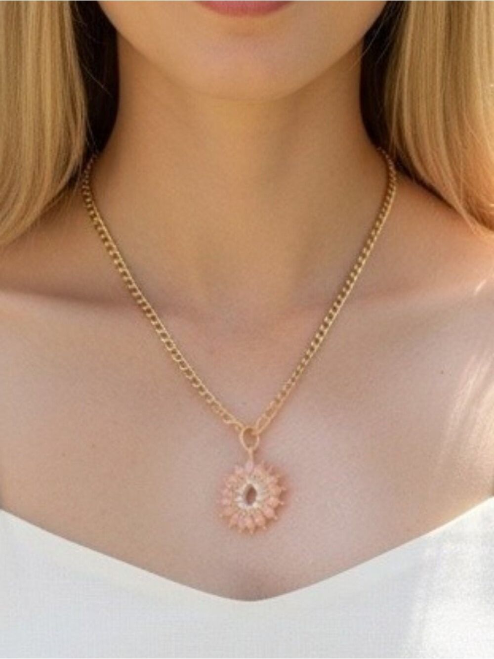 Goldtone Pendant Necklace Pink Stones
